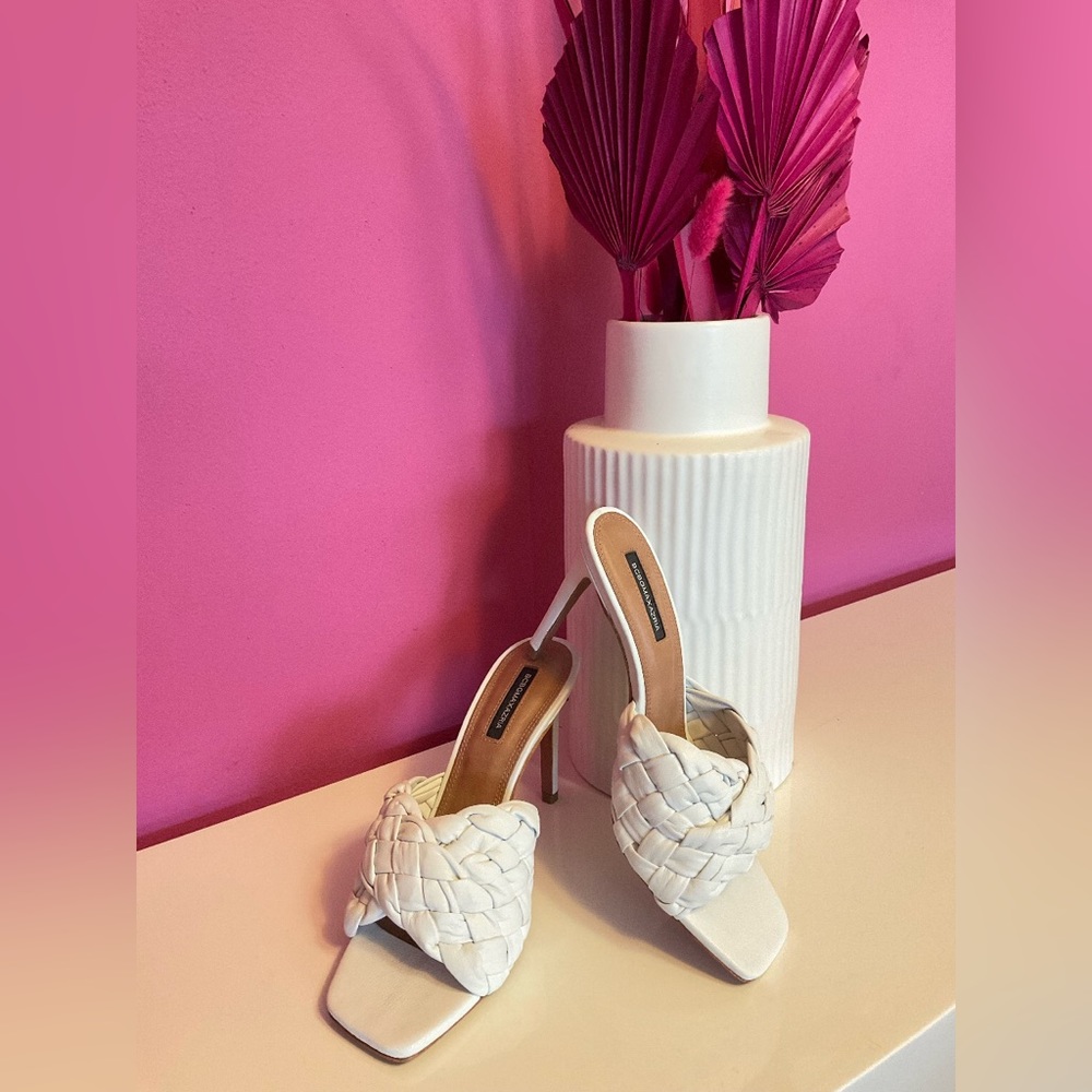 NWT- BCBG Maxazria Shoes